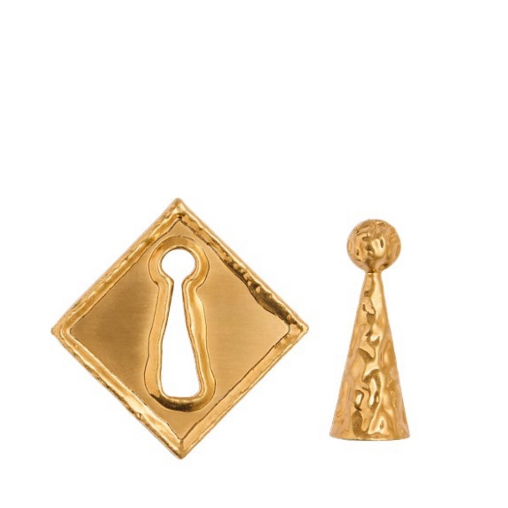 Schiaparelli keyhole plate earring| Pre-owned | Statement | Runway| Luxury